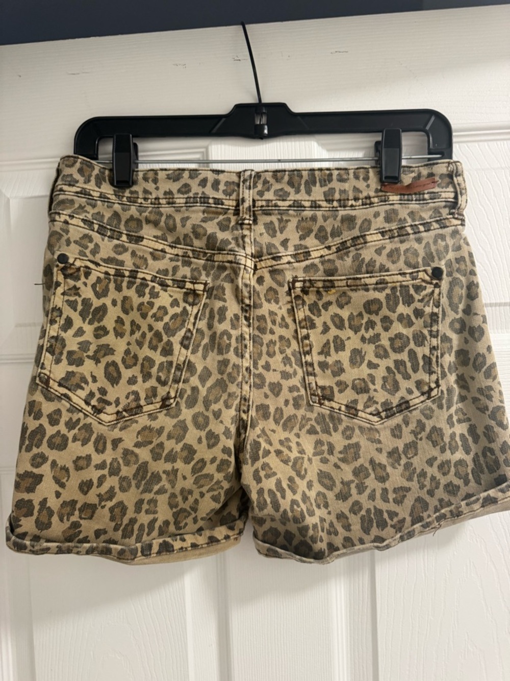 Anthropologie Leopard Print Women's Denim Shorts - Tan size 25 small - Picture 4 of 4